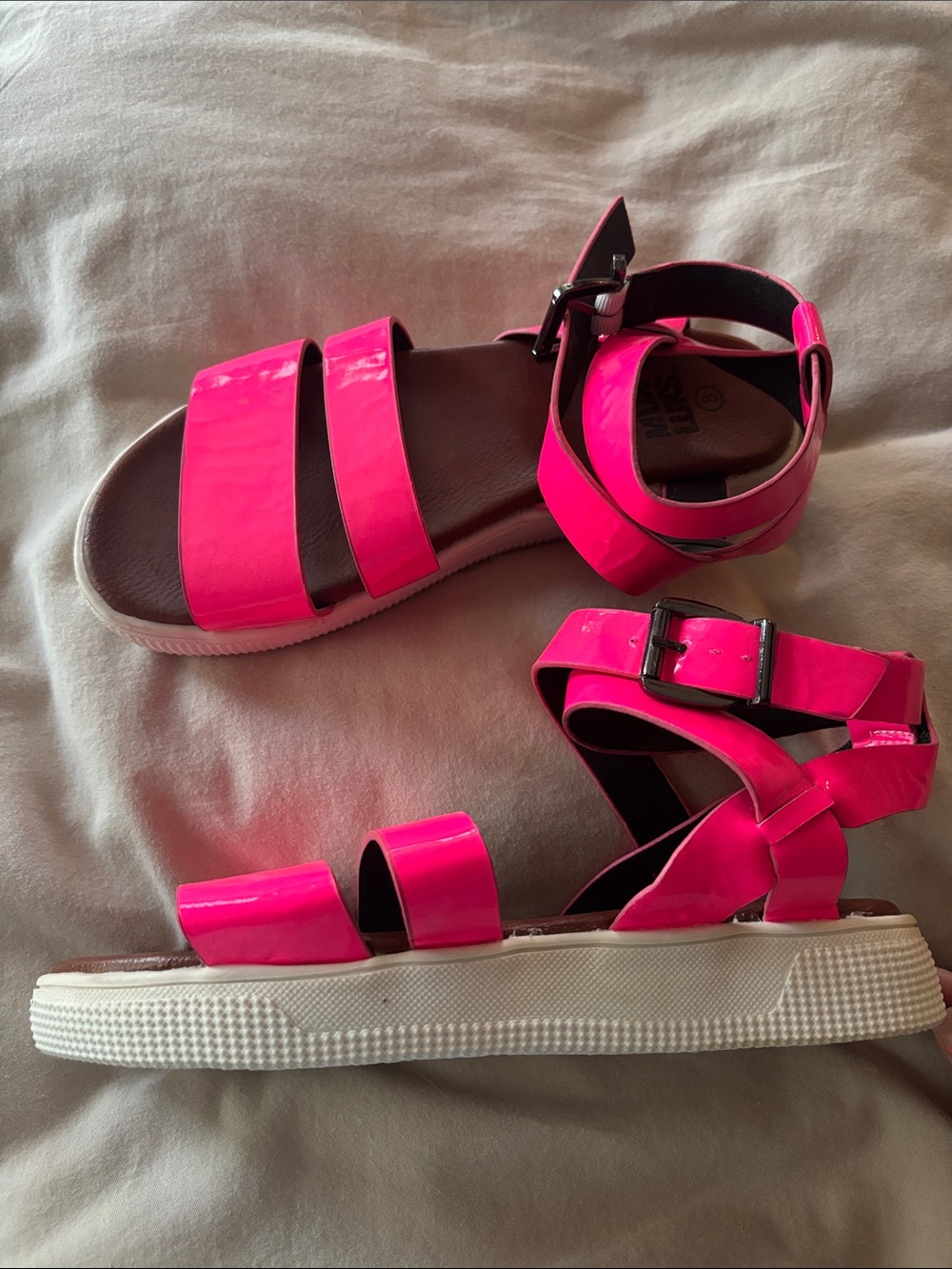Women’s Muk Luk Bright Pink Strappy Platform Sandals